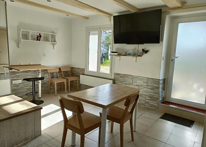 Un Bel Appartement Rez Jardin Parking Gratuit
